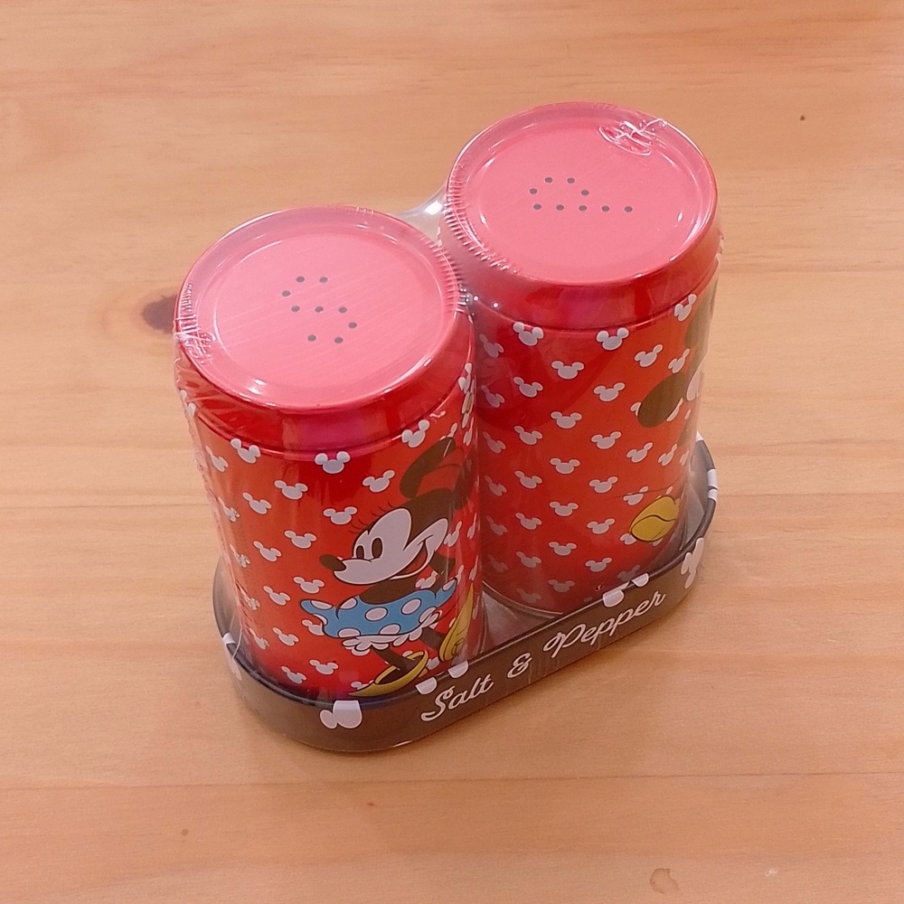 Mickey Minnie Mouse Salt and Pepper Shaker Set Metal Tin